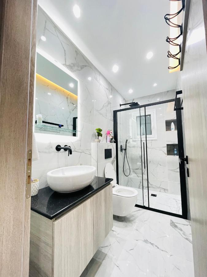 Apollo 2 Bd Jacuzzi Suite Афины Экстерьер фото
